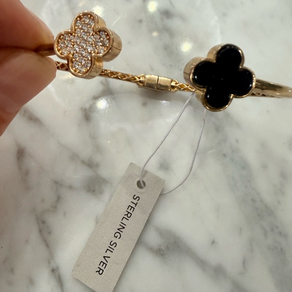 NEW Rachel Zoe 24K Gold Plate Onyx Clover Leaf Sterling Silver Bangle NWT HTF - Picture 3 of 6